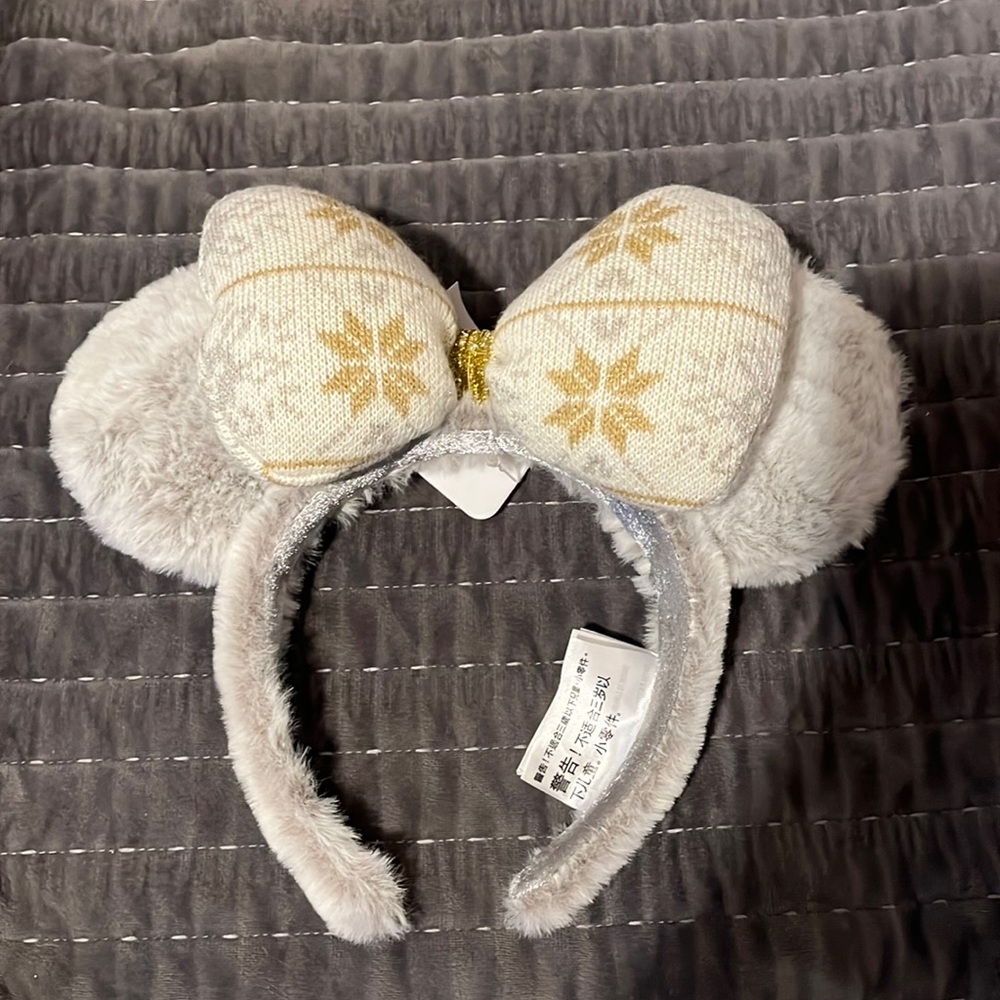 Disney Christmas Minnie Mouse Fuzzy Sweater Ears 💚❤️💚❤️